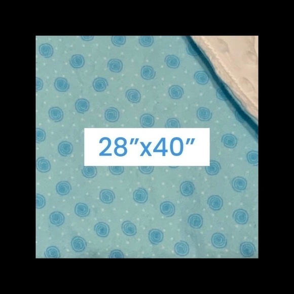 ADORABLE💙🦒BRAND NEW💙🦒handmade baby blanket - Picture 2 of 4